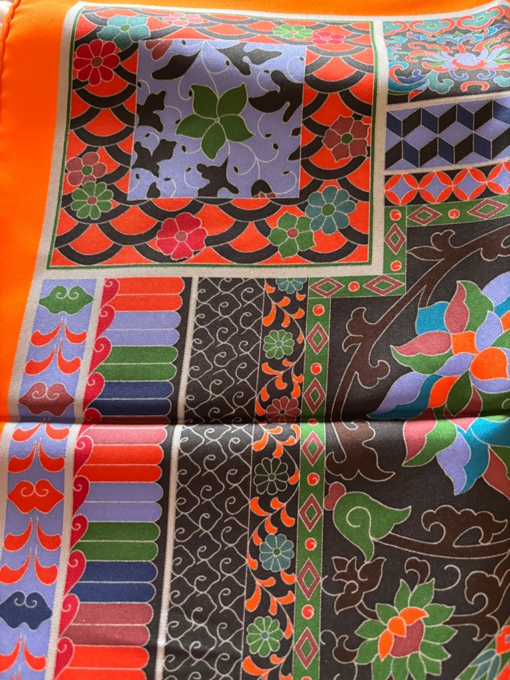 Hermes Collections Imperiales Silk Scarf - Picture 7 of 8
